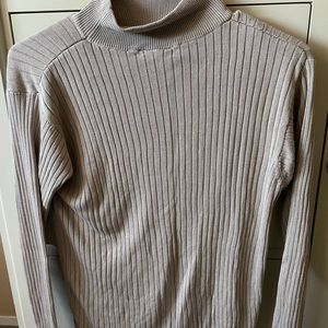 Thrifted Beige / Brown Turtle Neck